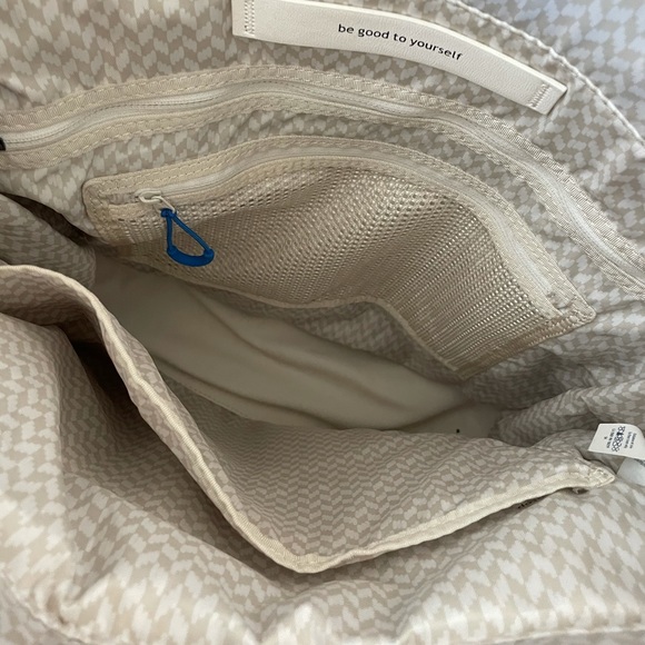 Lululemon handbag - Picture 10 of 10